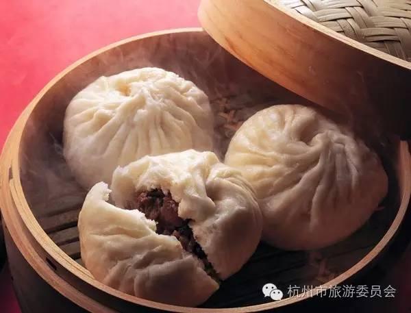 包子和花花吃瓜,吃瓜群众的欢乐日常